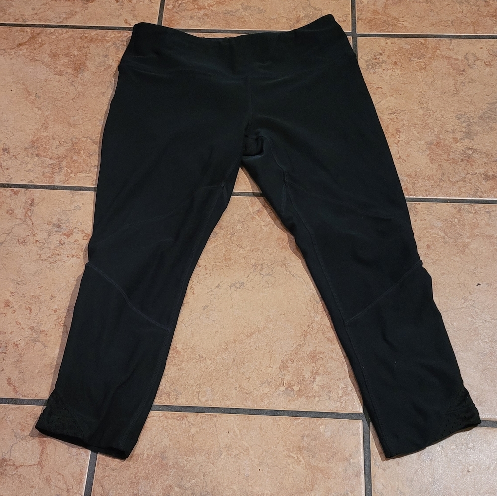 MPG Knee Pants! Size: S